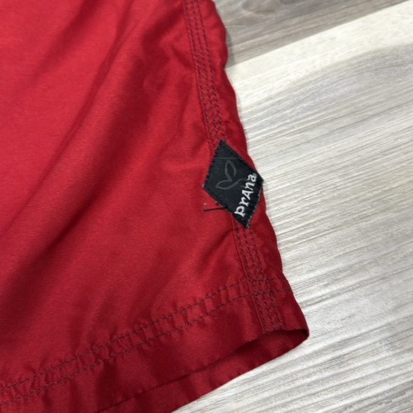 🏴 Prana Red Shorts size XL - Picture 6 of 9